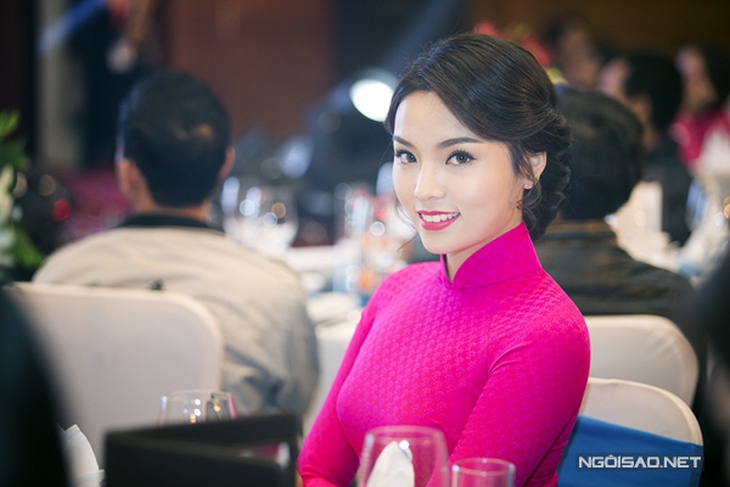 Hoa-hau-Ky-Duyen-1-6168-1419842626.jpg