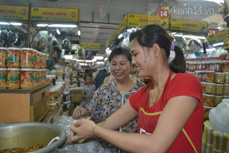 Thực hư vụ hộp mắm có bao cao su trộn lẫn khiến dân mạng xôn xao 6