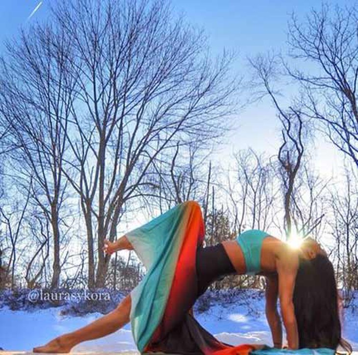 Mẹ 2 con dáng đẹp hơn mẫu nhờ yoga - 8