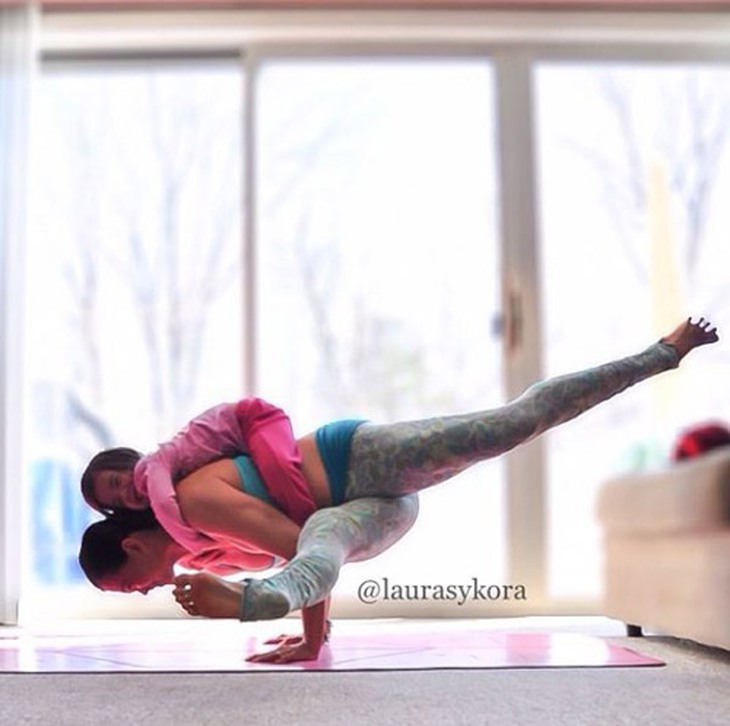 Mẹ 2 con dáng đẹp hơn mẫu nhờ yoga - 9