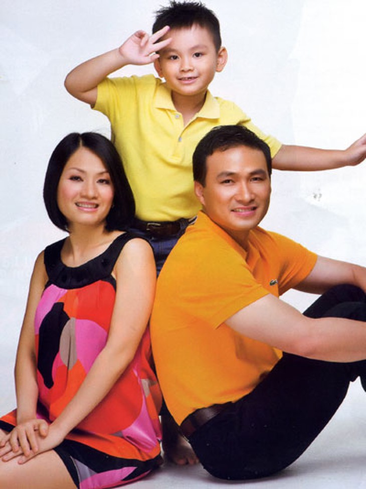 Những mối quan hệ "yêu không ai biết, bỏ chẳng ai hay" của sao Việt 9