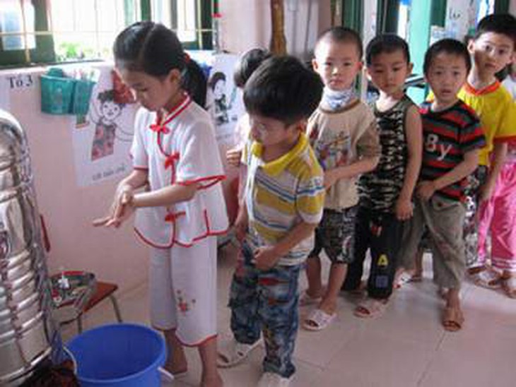 Thực hiện vệ sinh, rửa tay sạch sẽ để phòng bệnh tiêu chảy cấp