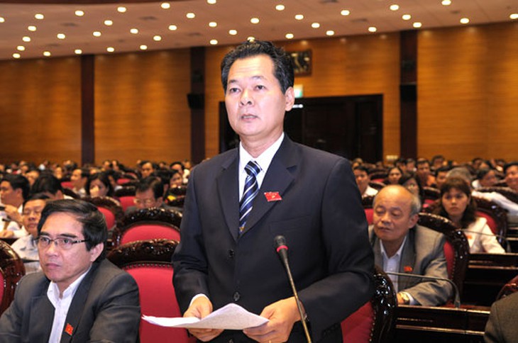 Đại biểu Trương Minh Hoàng (đoàn Cà Mau) phát biểu ý kiến . ảnh TTXVN