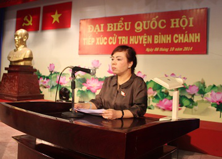 Bộ trưởng Bộ Y tế Nguyễn Thị Kim Tiến tại buổi tiếp xúc với cử tri.