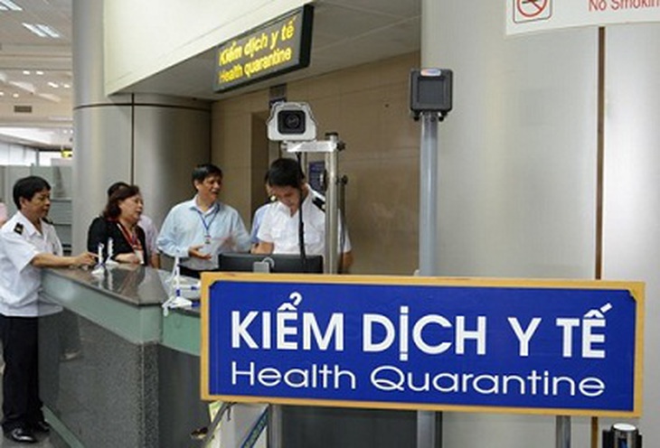 Bộ Y tế và UBND TP. Hà Nội kiểm tra việc kiểm dịch y tế tại sân bay quốc tế Nội Bài.