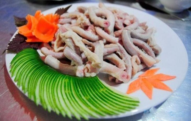 
	Ngẩu pín là món ăn được ưa chuộng.