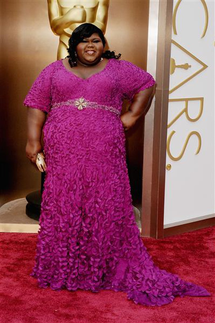 Cô nàng quá khổ Gabourey Sidibe trông vẫn rất hấp dẫn trong trang phục màu tím mê hoặc như thế này.