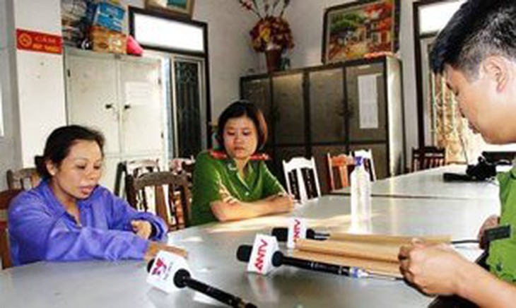 Đối tượng Nguyễn Thị Kim Thanh tại cơ quan công an (ảnh do công an Phú Thọ cung cấp)