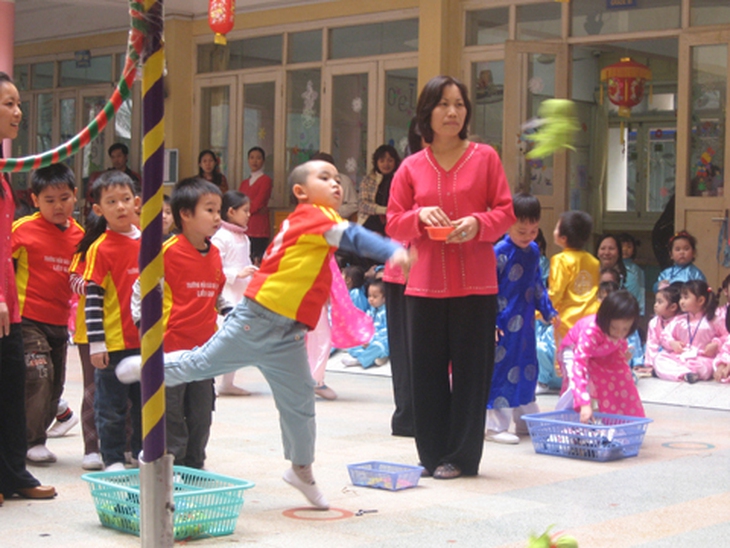 Trẻ béo phì cần tham gia các hoạt động thể lực.