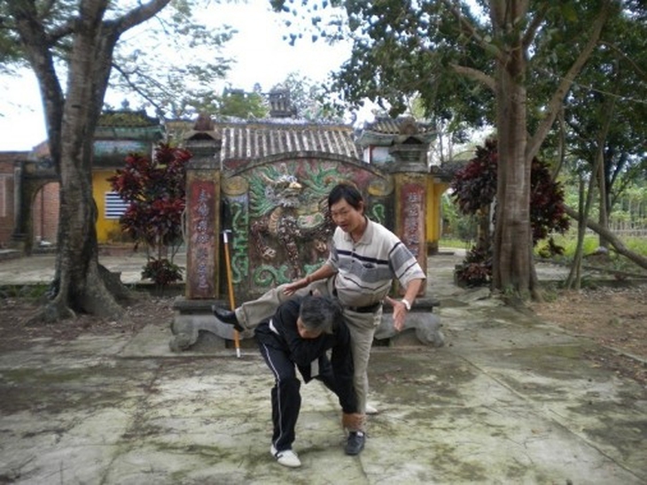 ĐÒn thế hốt ngựa