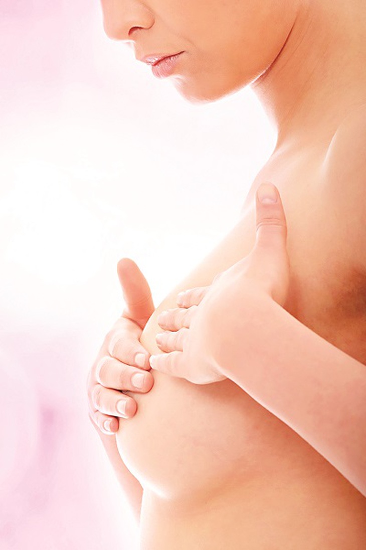 Nếu vòng 1 bị đau đừng ngần ngại đến bác sĩ để được khám
