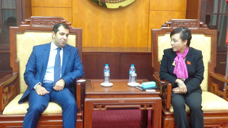 Đại sứ Azerbaijan - Anar Imanov chào xã giao và đề xuất ý tưởng mở rộng hợp tác y tế giữa Azerbaijan với Việt Nam