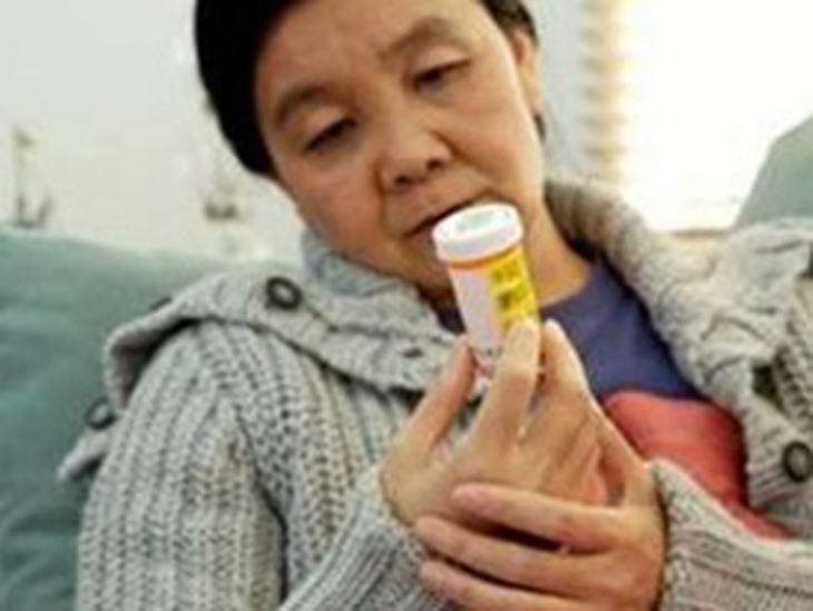 Người cao tuổi nên chuẩn bị sẵn một số thuốc cần thiết cho dịp Tết.