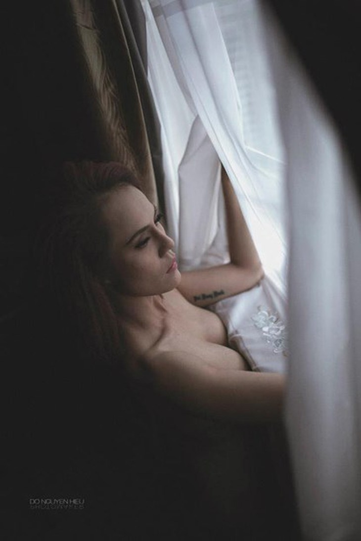 mẫu nude, nhiếp ảnh gia, rượt đuổi, Võ Thanh Thùy, góc khuất, nghề