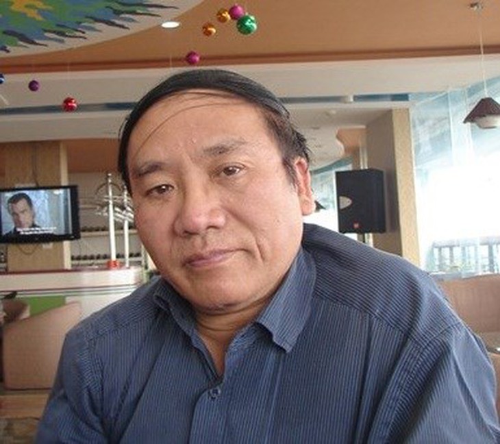 Nhà thơ Trần Đăng Khoa thẳng thắn đề cập tới trách nhiệm của Chủ tịch thành phố Hà Nội. ảnh: Ngọc Quang.