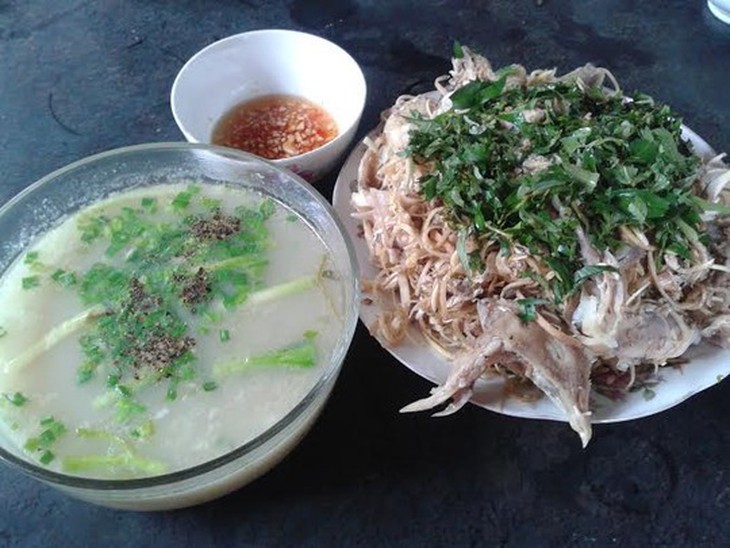 Những ngày lạnh ăn cháo gỏi gà xé phay là tuyệt vời nhất