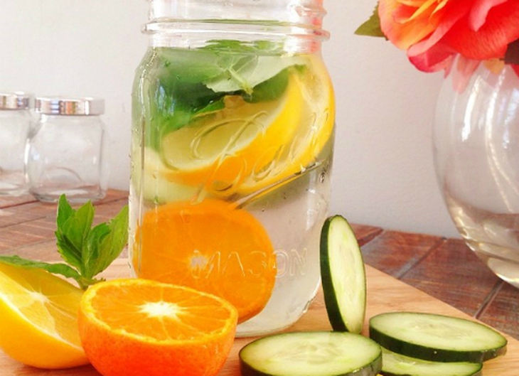 detox-water-1147-1439547836.jpg