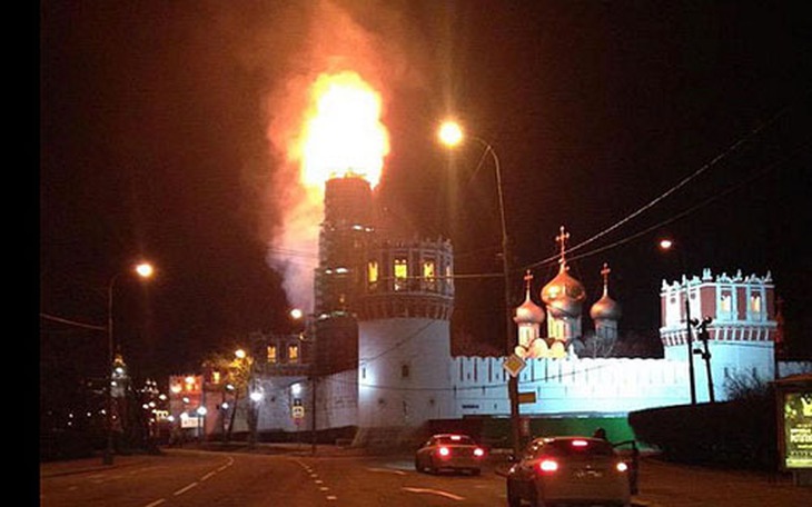 Fire-in-Novodevich-3233329b-2027-1426494