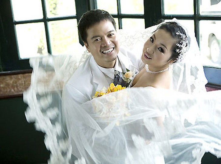 Biết chồng lừa đảo nhưng Thúy Nga vẫn gượng cưới..