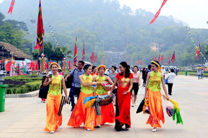 Le hoi Den Hung: Chang luoi B40 de chong di tat