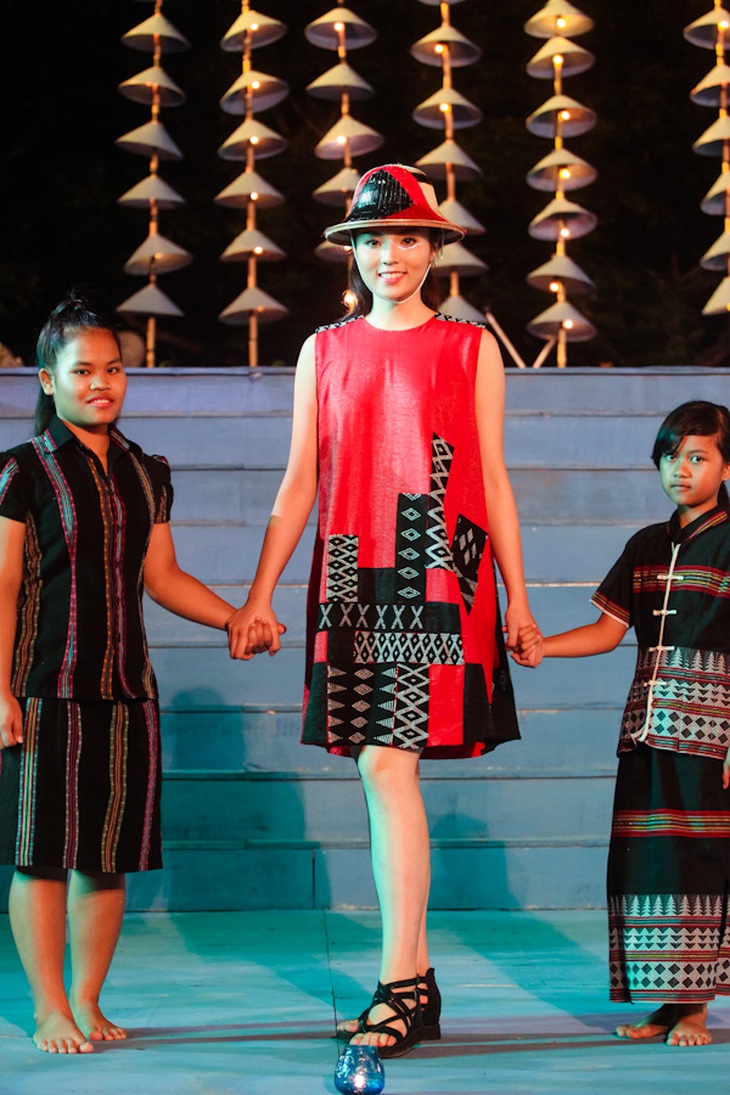 Kỳ Duyên trong đêm thời trang ASEAN