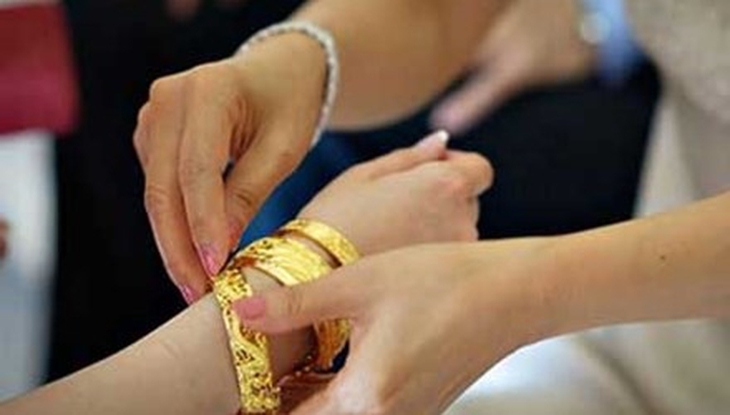 của hồi môn, vàng cưới, mẹ chồng đòi vàng, con dâu, hôn lễ