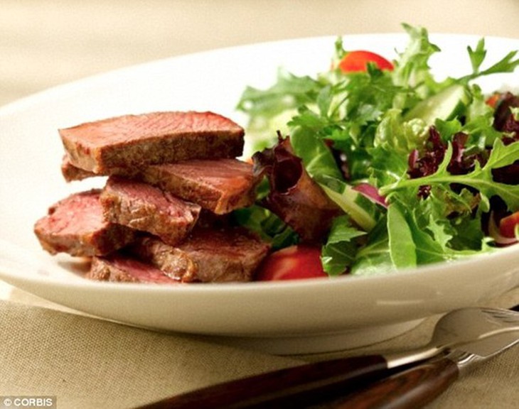 Thịt bò chứa nhiều chất sắt. Ảnh: DM