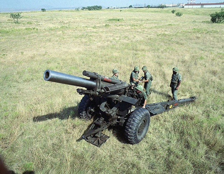 800px-USArmy-M114-howitzer-8423-14299606