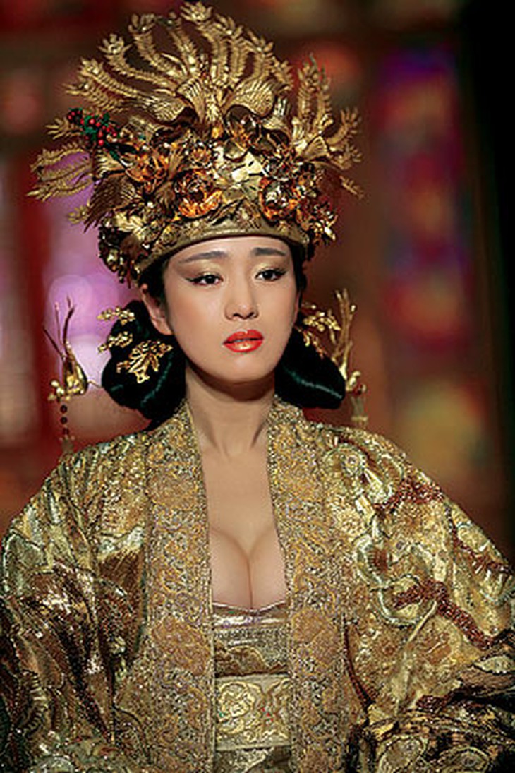 võ tắc thiên, phạm băng băng, củng lợi, khoe ngực