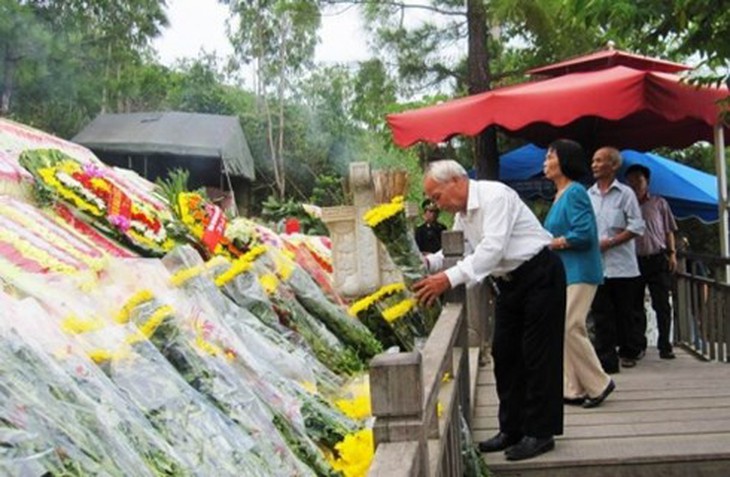 hang nghin nguoi vieng mo dai tuong vo nguyen giap dip quoc khanh hinh 2
