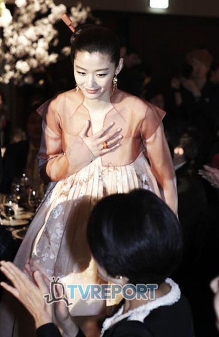 jeon-ji-hyun-2-1345829759-480x-3002-9007