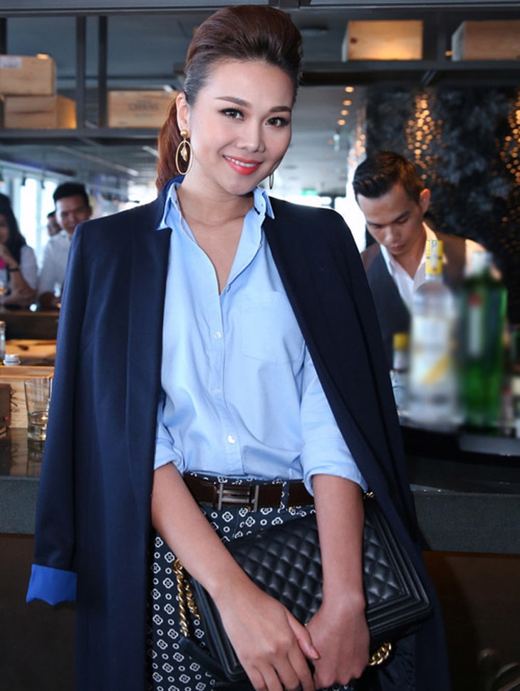 1421830112-thanh-hang-ao-khoac-2732-4087