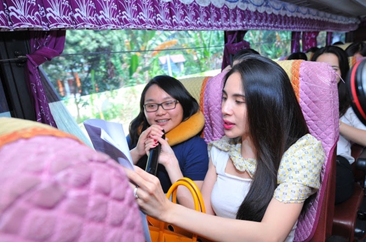 Thủy Tiên, Công Vinh, về quê, ăn tết