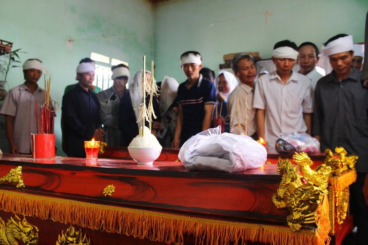 Trong đó, có hai vợ chồng anh Cao Xuân Hùng ở Thượng Trưng, Vĩnh Tường, Vĩnh Phúc