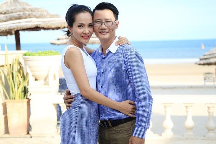 Vợ Hoàng Bách