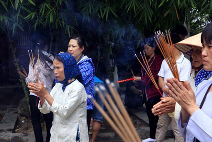 Le hoi Den Hung: Chang luoi B40 de chong di tat
