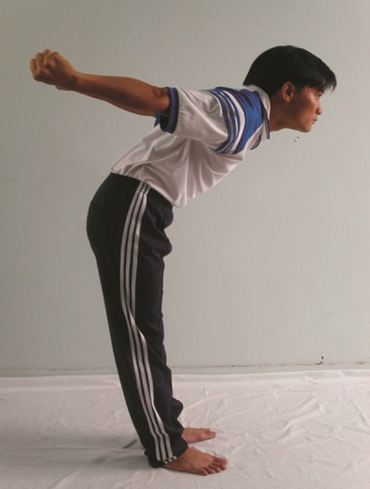 động tác dưỡng sinh giúp làm săn chắc vòng 2