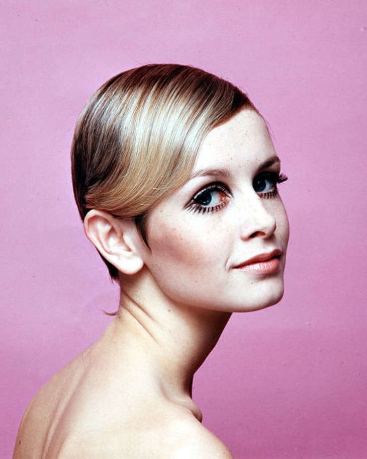 Siêu mẫu thập niên 60 Twiggy 