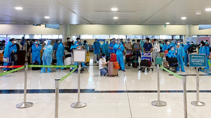 Bắc Giang bất ngờ xuất hiện F0 ngoài cộng đồng, là người từ vùng dịch về quê - Ảnh 2. Bắc Giang bất ngờ xuất hiện F0 ngoài cộng đồng, là người từ vùng dịch về quê - Ảnh 2.