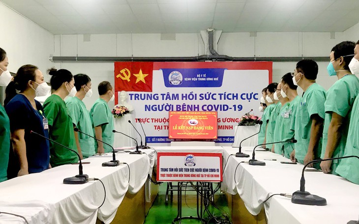 Nhiều chiến sĩ dân quân vinh dự được kết nạp Đảng dịp Quốc khánh- Ảnh 3.