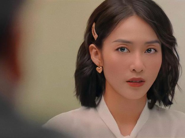 Khả Ngân 3