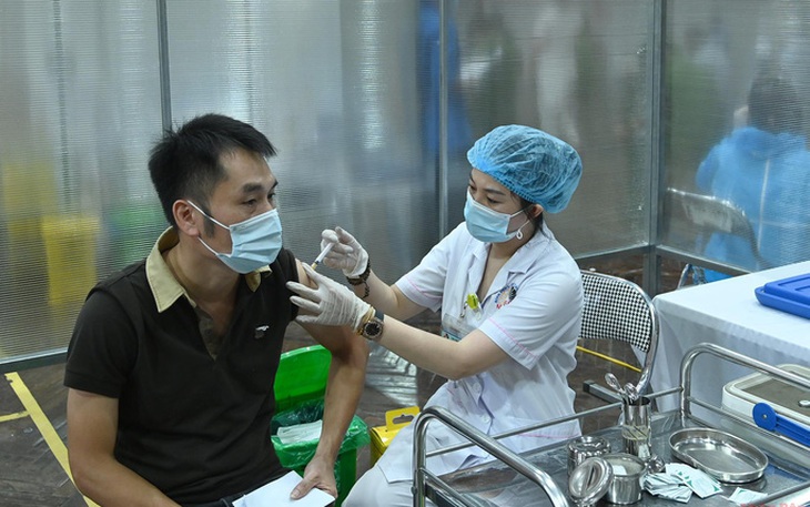 Bộ Y tế: Địa phương nào tiêm chậm sẽ bị điều chuyển vaccine COVID-19 cho nơi khác