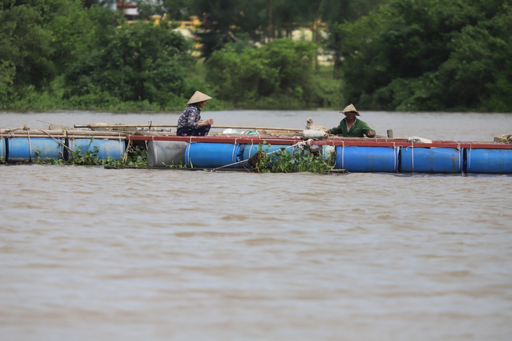 Hà Tĩnh chuẩn bị nhiều phương án chống bão Kompasu - Ảnh 2. Hà Tĩnh chuẩn bị nhiều phương án chống bão Kompasu - Ảnh 2.