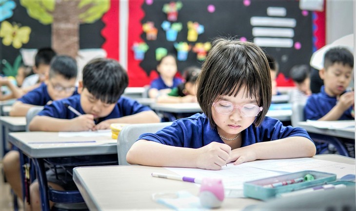 Tổ chức dạy và học trực tiếp tại những vùng kiểm soát được dịch COVID-19 - Ảnh 3. Tổ chức dạy và học trực tiếp tại những vùng kiểm soát được dịch COVID-19 - Ảnh 3.