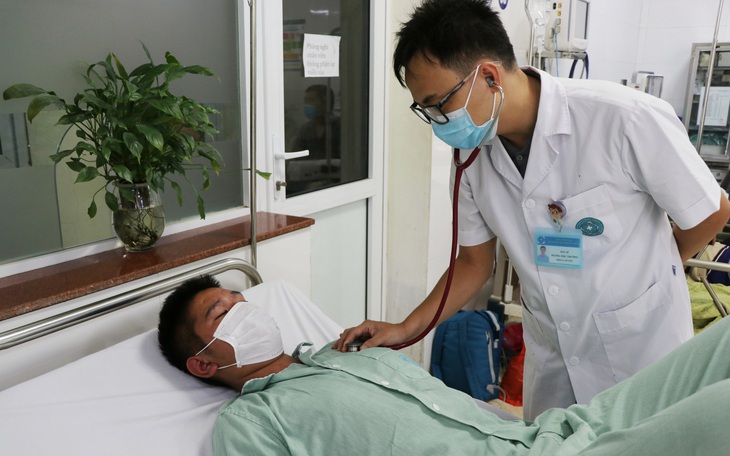 Lo ngại sốt xuất huyết bùng phát giữa dịch COVID-19, dấu hiệu nào phân biệt?