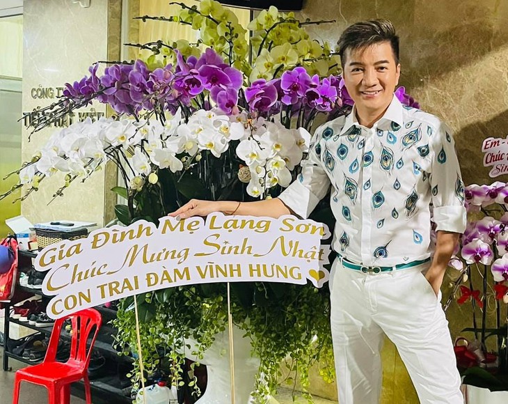 Đàm Vĩnh Hưng, 'ông hoàng' hay 'chúa gây bão' nhạc Việt? - Ảnh 5. Đàm Vĩnh Hưng, 'ông hoàng' hay 'chúa gây bão' nhạc Việt? - Ảnh 5.