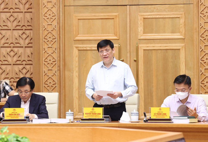 Bộ trưởng Bộ Y tế: Nhiều biện pháp chuyên môn chưa có tiền lệ được áp dụng trong cuộc chiến chống dịch COVID-19 thứ 4 - Ảnh 1. Bộ trưởng Bộ Y tế: Nhiều biện pháp chuyên môn chưa có tiền lệ được áp dụng trong cuộc chiến chống dịch COVID-19 thứ 4 - Ảnh 1.