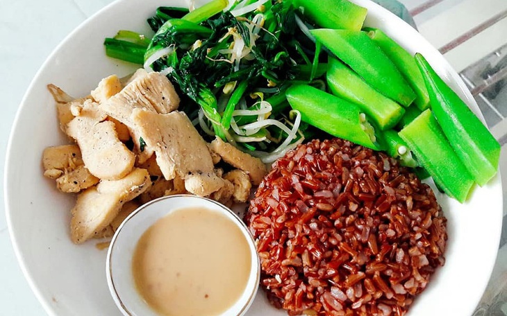 Chuyên gia dinh dưỡng chỉ cách chế biến gạo lứt cho người cao tuổi, người bệnh đái tháo đường