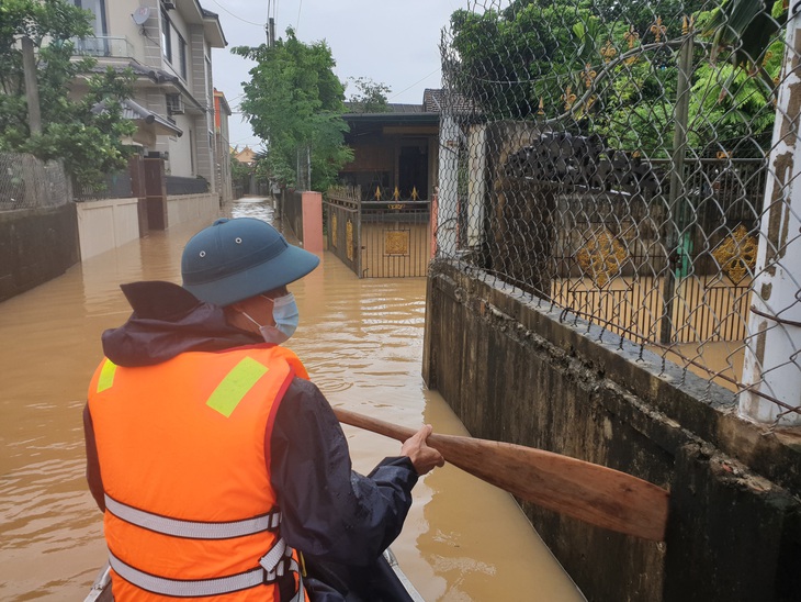 Vào "rốn lũ" Tân Ninh, Quảng Bình - Ảnh 2.