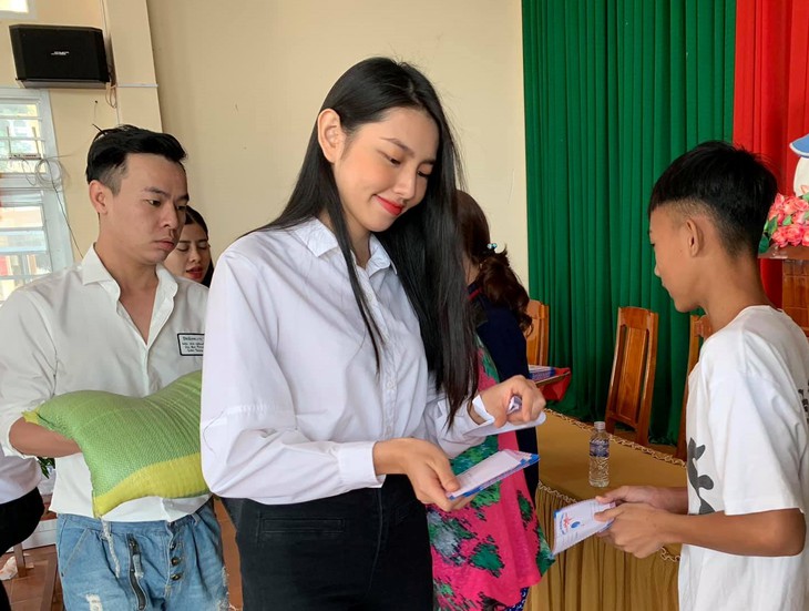 Hoa hậu Thùy Tiên: Mong bình an ở lại mãi mãi với thế giới này - Ảnh 4.